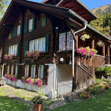 아파트 Cosy Traditional Swiss